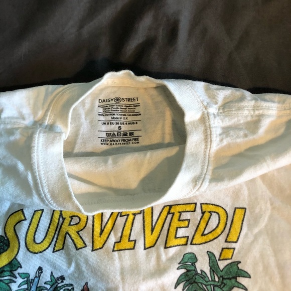 Size small long graphic tee from the brand Daisy street. - Picture 2 of 4